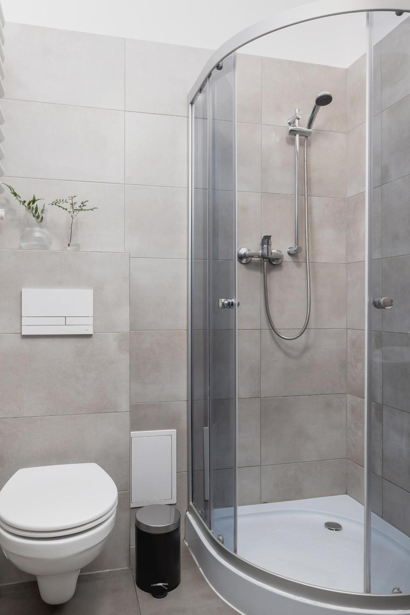 1-Bedroom Apartment With Balcony - Dluga 65 Krakow Bagian luar foto