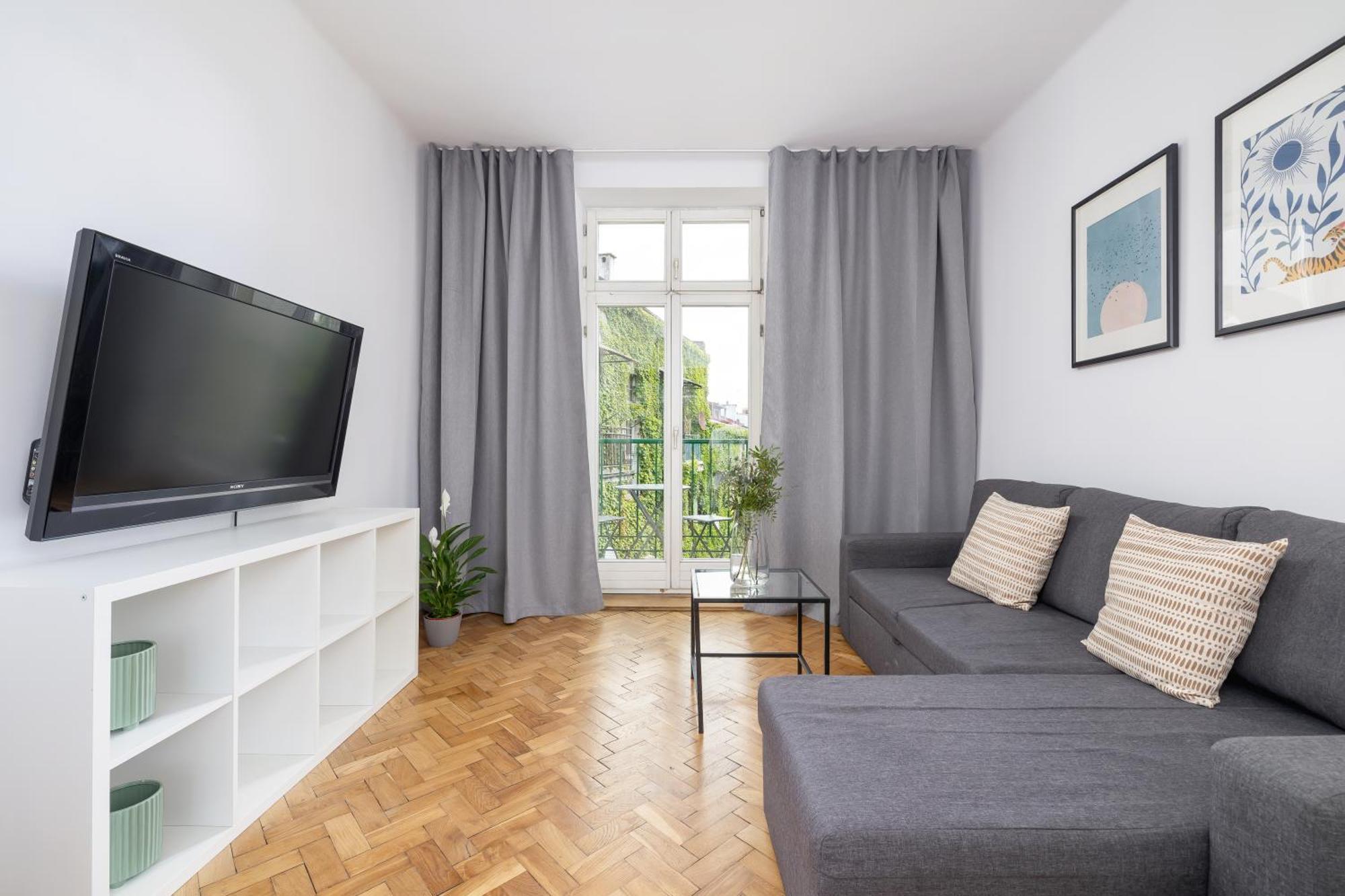 1-Bedroom Apartment With Balcony - Dluga 65 Krakow Bagian luar foto